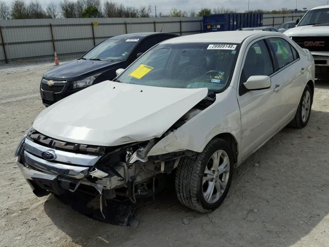 3FAHP0HA6CR436454 - 2012 FORD FUSION SE WHITE photo 2