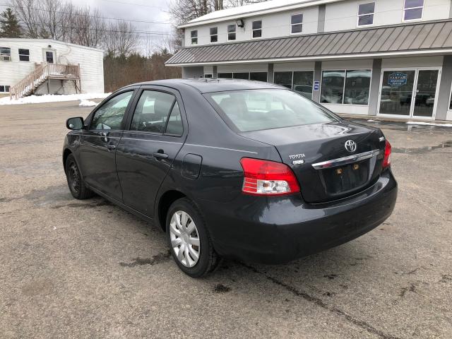 JTDBT923X81295738 - 2008 TOYOTA YARIS GRAY photo 3