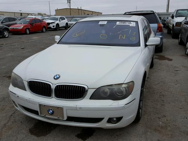 WBAHN83547DT66506 - 2007 BMW 750 WHITE photo 2