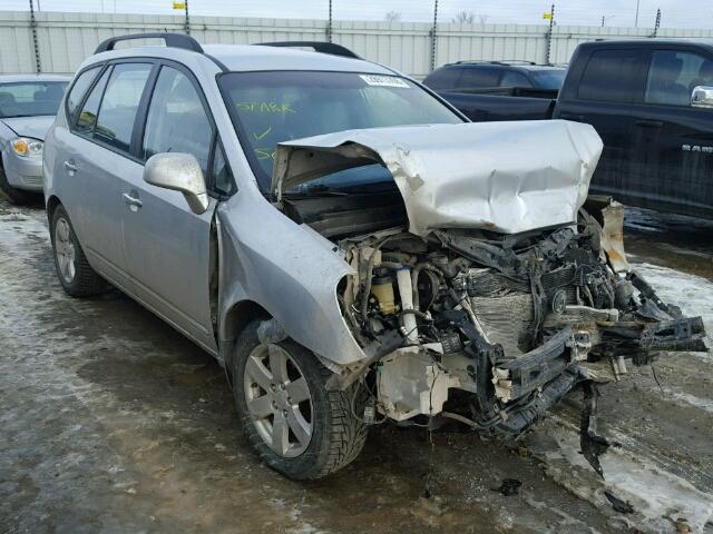 KNAFG528797244218 - 2009 KIA RONDO BASE SILVER photo 1