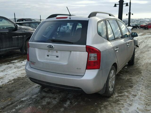 KNAFG528797244218 - 2009 KIA RONDO BASE SILVER photo 4