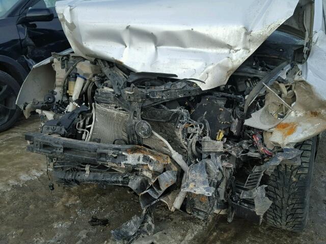 KNAFG528797244218 - 2009 KIA RONDO BASE SILVER photo 9