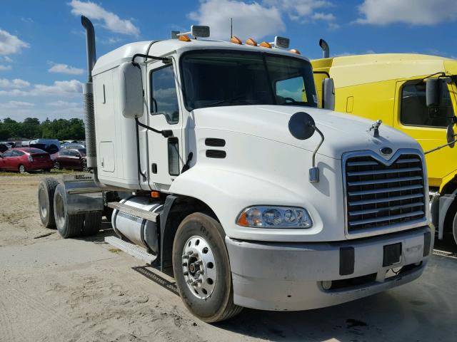 1M1AK06Y55N002459 - 2005 MACK 600 CXN600 WHITE photo 1