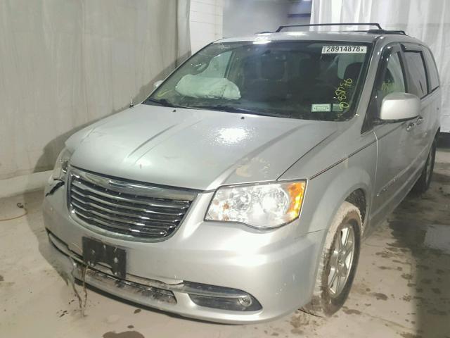 2A4RR5DG3BR703144 - 2011 CHRYSLER TOWN & COU GRAY photo 2