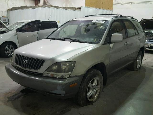 JT6HF10U8X0093359 - 1999 LEXUS RX 300 SILVER photo 2