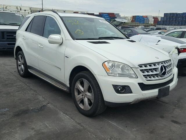 4JGBB2FBXAA618036 - 2010 MERCEDES-BENZ ML 350 BLU WHITE photo 1