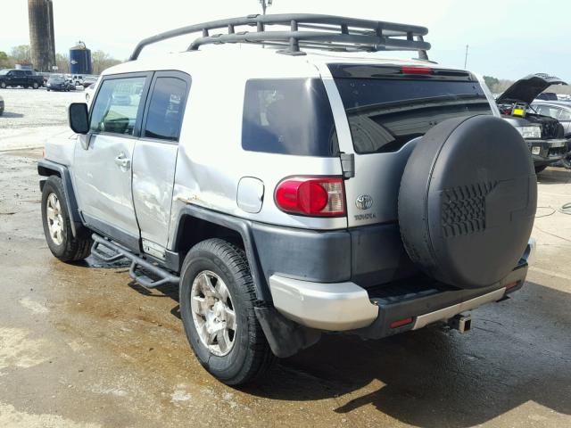 JTEZU11F570015314 - 2007 TOYOTA FJ CRUISER GRAY photo 3