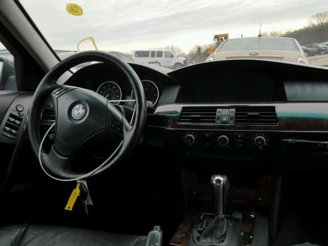 WBANA73515B814203 - 2005 BMW 530 I GRAY photo 9