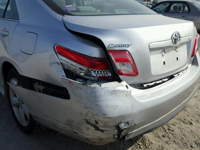 4T1BF3EK3BU681278 - 2011 TOYOTA CAMRY BASE SILVER photo 9