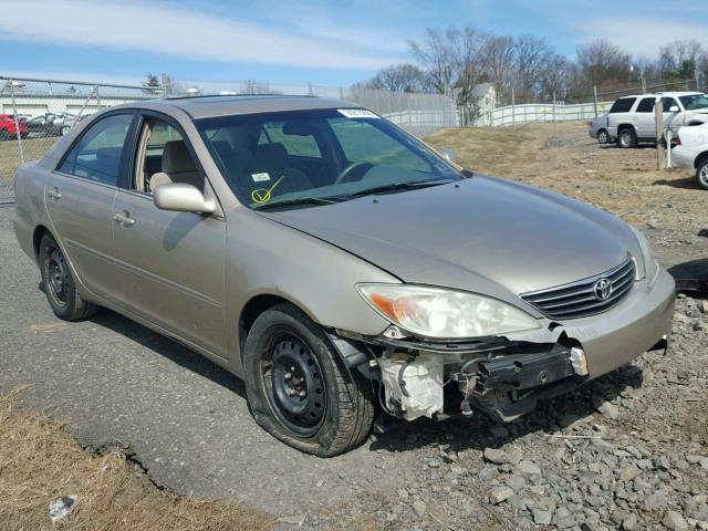 4T1BE32K42U614048 - 2002 TOYOTA CAMRY LE BEIGE photo 1