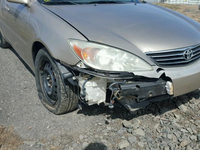 4T1BE32K42U614048 - 2002 TOYOTA CAMRY LE BEIGE photo 9