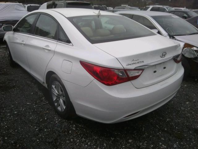 5NPEB4ACXCH474691 - 2012 HYUNDAI SONATA GLS WHITE photo 3