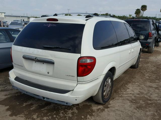 2C4GP64L55R118379 - 2005 CHRYSLER TOWN & COU WHITE photo 4