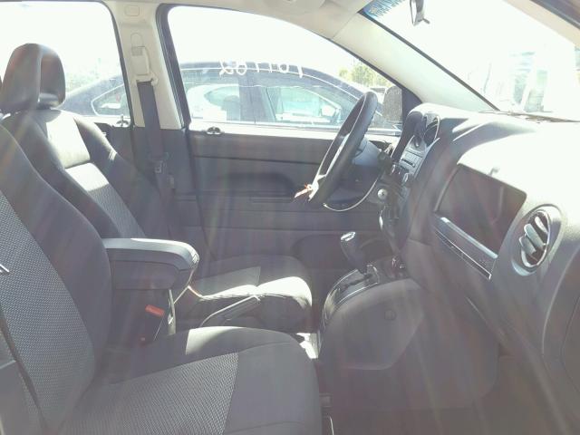 1J4FT47B29D134461 - 2009 JEEP COMPASS SP GOLD photo 5