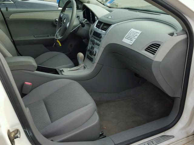 1G1ZG57N08F198209 - 2008 CHEVROLET MALIBU LS თეთრი ფოტო 5