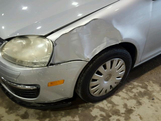 3VWJM71K38M194918 - 2008 VOLKSWAGEN JETTA S SILVER photo 9