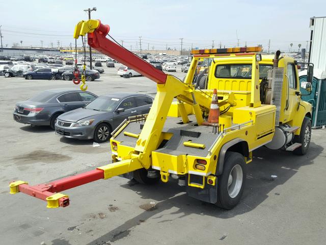 1FVAC2BS49HAG2105 - 2009 FREIGHTLINER M2 106 HEA YELLOW photo 4