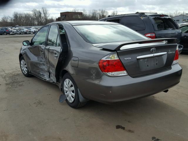 4T1BE32K55U580884 - 2005 TOYOTA CAMRY LE GRAY photo 3