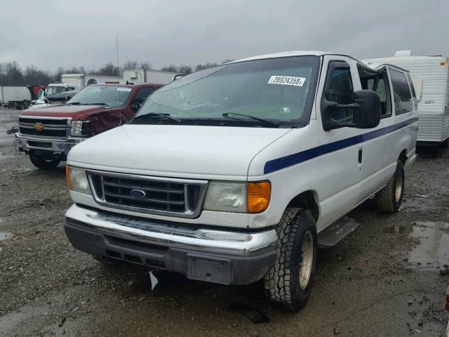 1FDSS31SX5HA64233 - 2005 FORD ECONOLINE WHITE photo 2