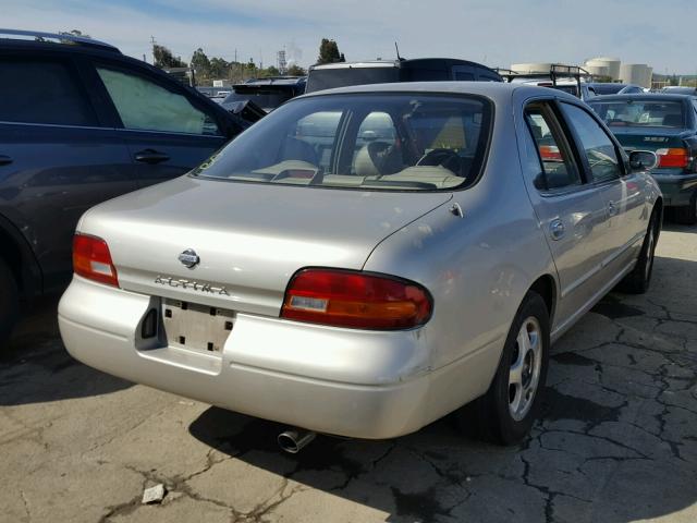 1N4BU31F6PC207993 - 1993 NISSAN ALTIMA XE SILVER photo 4