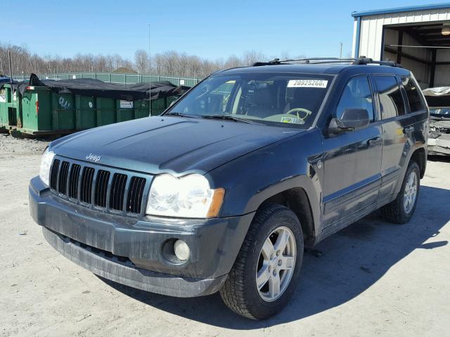 1J4HR48N85C596135 - 2005 JEEP GRAND CHER GREEN photo 2