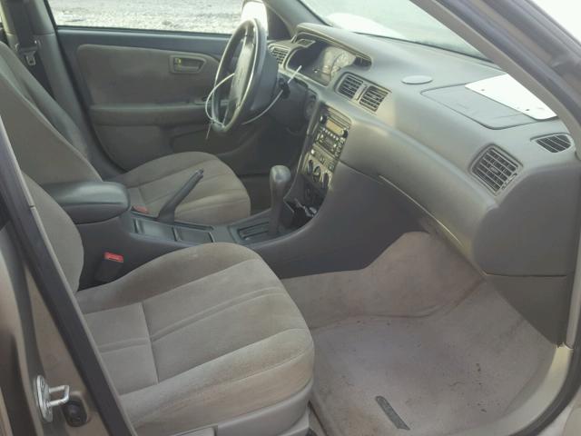 4T1BG22K11U067761 - 2001 TOYOTA CAMRY CE TAN photo 5