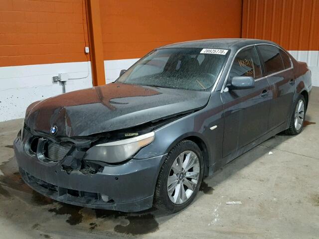 WBANB33544B110873 - 2004 BMW 545 I GRAY photo 2