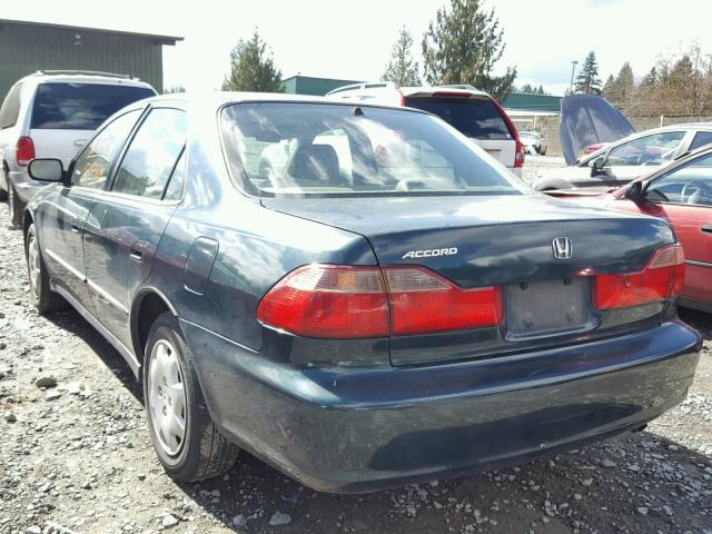 1HGCG5641WA222065 - 1998 HONDA ACCORD LX GREEN photo 3