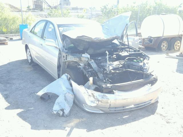 4T1BE32K02U088730 - 2002 TOYOTA CAMRY LE SILVER photo 1