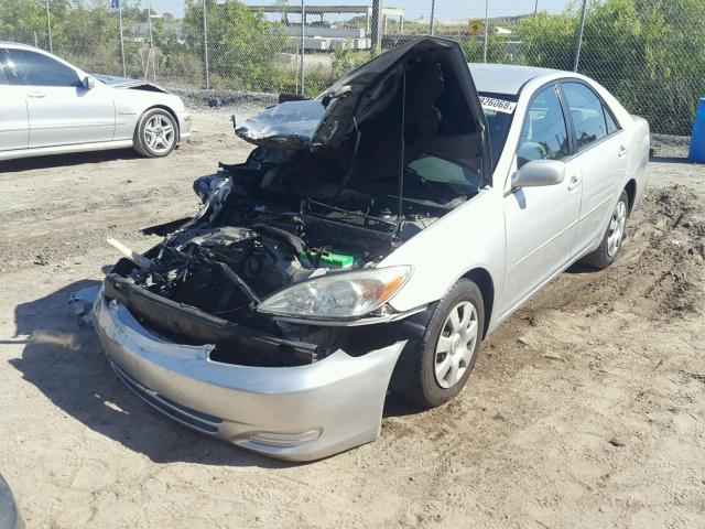 4T1BE32K02U088730 - 2002 TOYOTA CAMRY LE SILVER photo 2