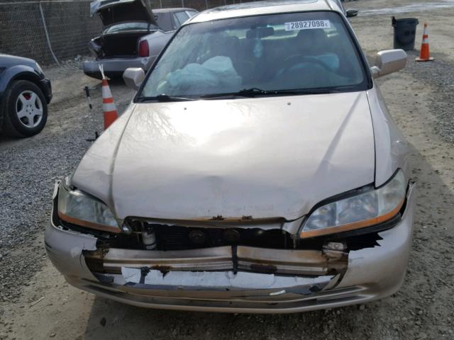 1HGCG16562A035688 - 2002 HONDA ACCORD EX TAN photo 9