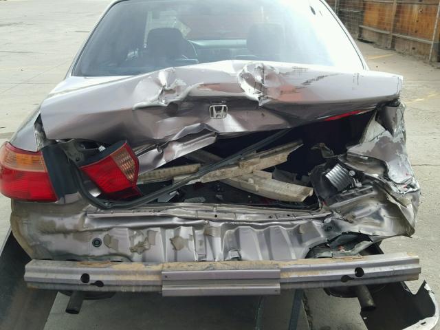 1HGCG1653YA069175 - 2000 HONDA ACCORD EX GRAY photo 9