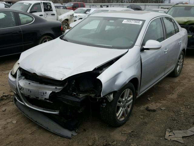 3VWSF71K87M045501 - 2007 VOLKSWAGEN JETTA 2.5 SILVER photo 2