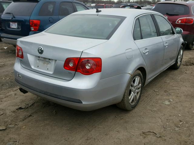 3VWSF71K87M045501 - 2007 VOLKSWAGEN JETTA 2.5 SILVER photo 4