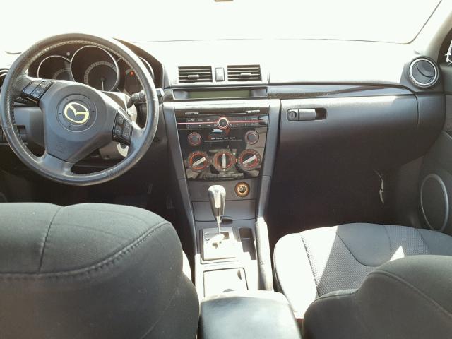 JM1BK343781161914 - 2008 MAZDA 3 HATCHBAC GRAY photo 9