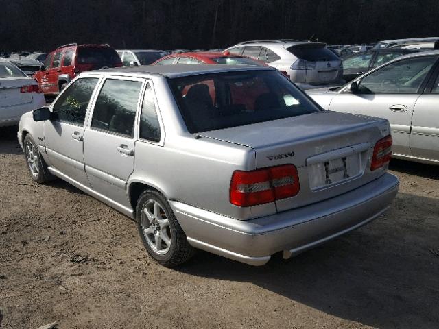 YV1LS5647W1413447 - 1998 VOLVO S70 GLT SILVER photo 3