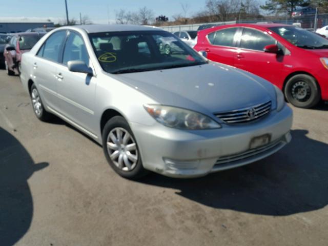 4T1BE32K15U416726 - 2005 TOYOTA CAMRY LE SILVER photo 1