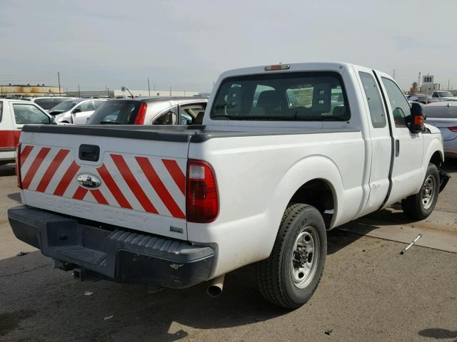 1FT7X2A67BEC36949 - 2011 FORD F250 SUPER WHITE photo 4