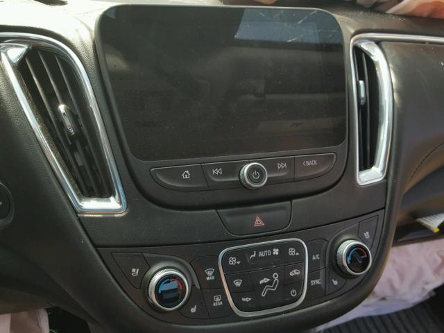 1G1ZH5SX8HF269517 - 2017 CHEVROLET MALIBU PRE 银色 照片 9