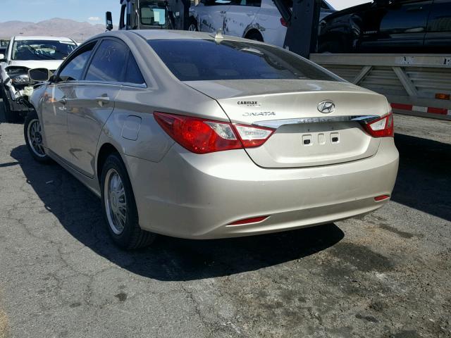 5NPEB4AC1BH045812 - 2011 HYUNDAI SONATA GLS GOLD photo 3