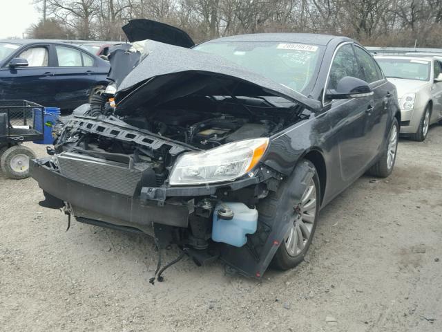 2G4GR5EK7C9142363 - 2012 BUICK REGAL BLACK photo 2