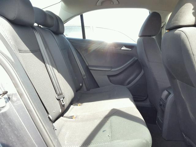 3VW2K7AJ0DM431778 - 2013 VOLKSWAGEN JETTA BASE Մոխրագույն լուսանկար 6
