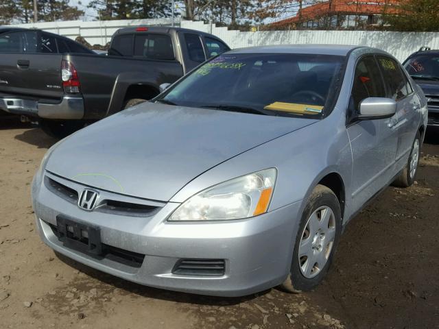 1HGCM56497A033660 - 2007 HONDA ACCORD LX SILVER photo 2