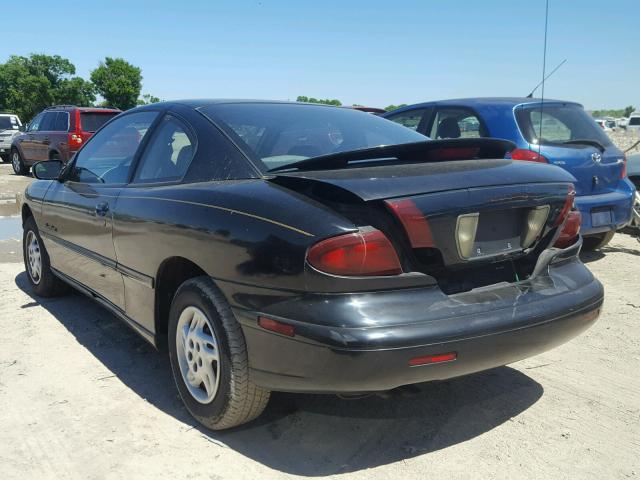 1G2JB1245W7514967 - 1998 PONTIAC SUNFIRE SE BLACK photo 3