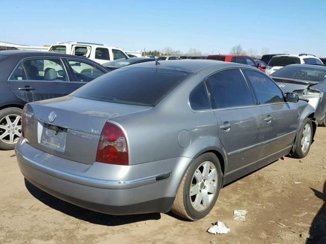 WVWRH63B82P287646 - 2002 VOLKSWAGEN PASSAT GLX 灰色 照片 4