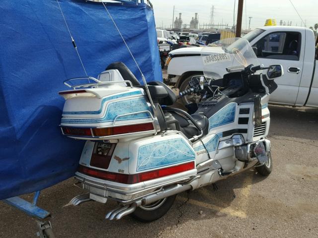 1HFSC2236VA901111 - 1997 HONDA GL1500 SE1 TWO TONE photo 4