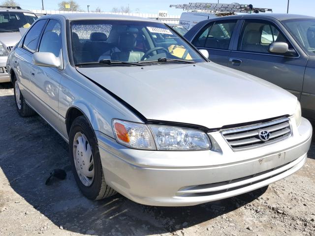 JT2BG22K610604337 - 2001 TOYOTA CAMRY CE SILVER photo 1