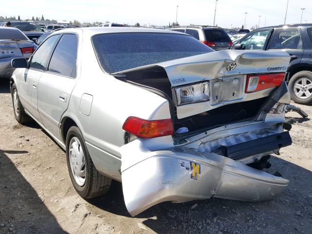 JT2BG22K610604337 - 2001 TOYOTA CAMRY CE SILVER photo 3