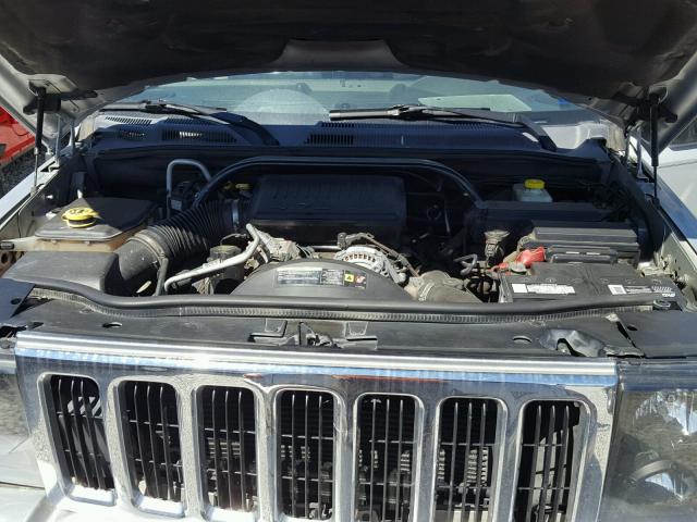 1J8HH58N86C357631 - 2006 JEEP COMMANDER SILVER photo 7