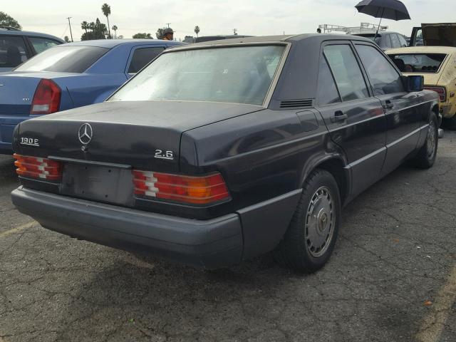 WDBDA29D4NF891672 - 1992 MERCEDES-BENZ 190 E 2.6 BLUE photo 4